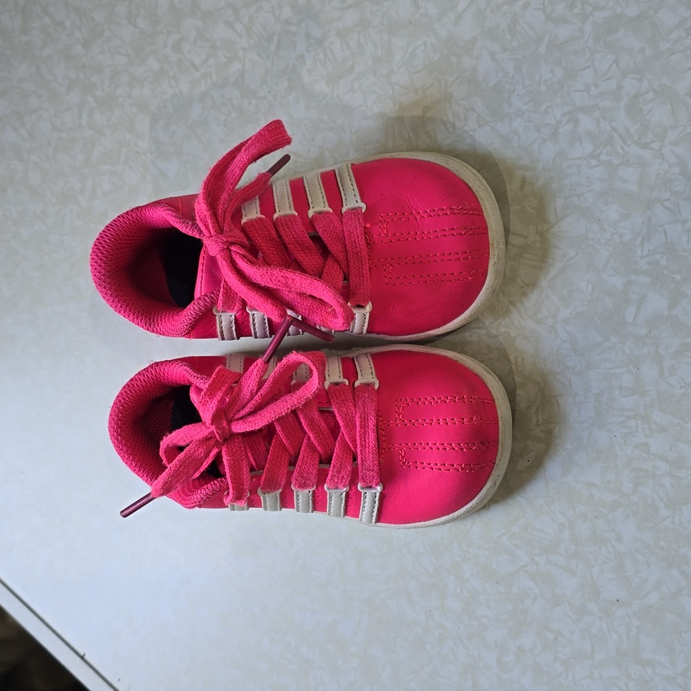 K-Swiss Classic Low‎ Sneakers, Sz 6